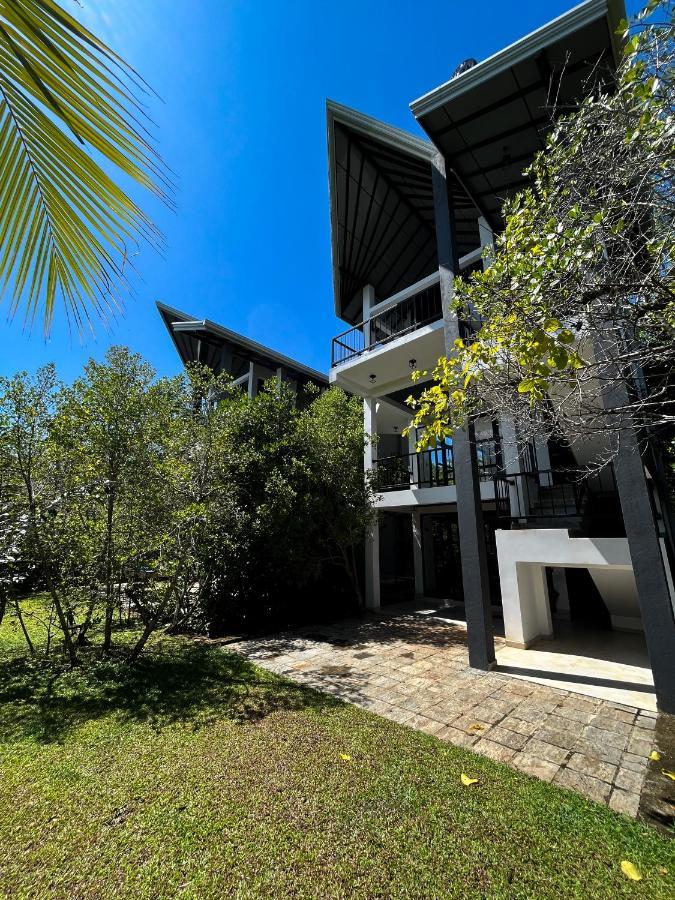 Karawwa Luxury Villas Hikkaduwa Ngoại thất bức ảnh